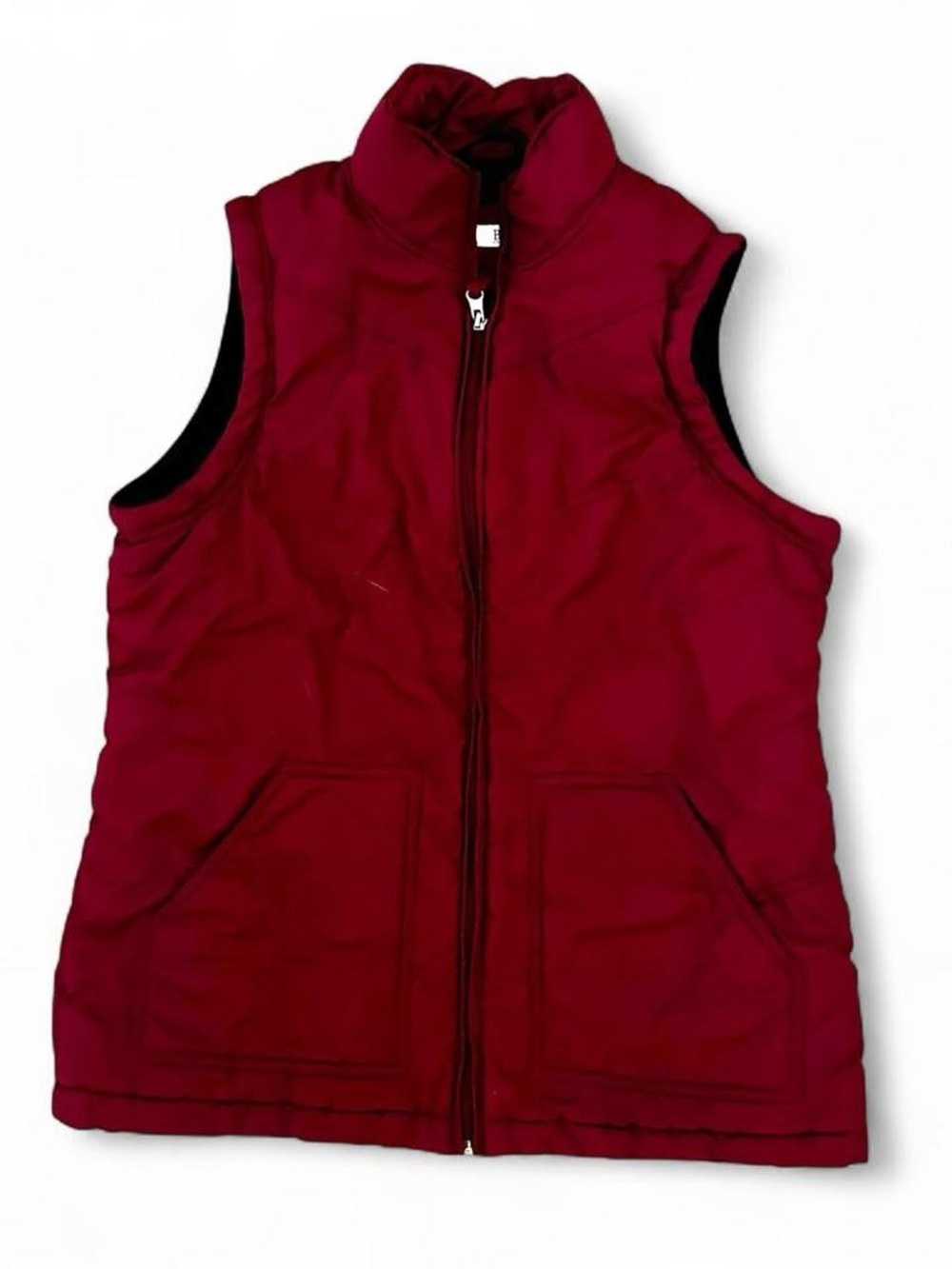 G.H. Bass Burgundy puffer heavyweight vest with black accents Sz M